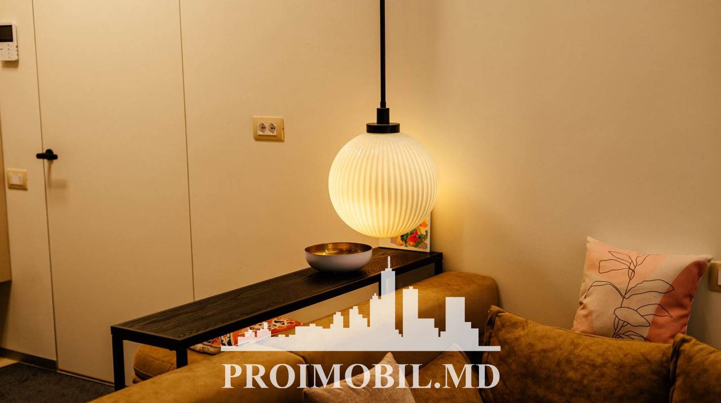 https://images.proimobil.md/74P8V9FRyk33g1jmHZfMk08dRTmZwPz8OefYM9ahkFg/watermark:0.75:so:0:30:0.39/resize:fill:1460:816:1/gravity:ce/bG9jYWw6Ly8vZXN0YXRlL2xyL2YwODlmZTNlLWE0OTAtNDNlYS04OWFjLTZmYzNlNjQzYWJiMi5qcGVn