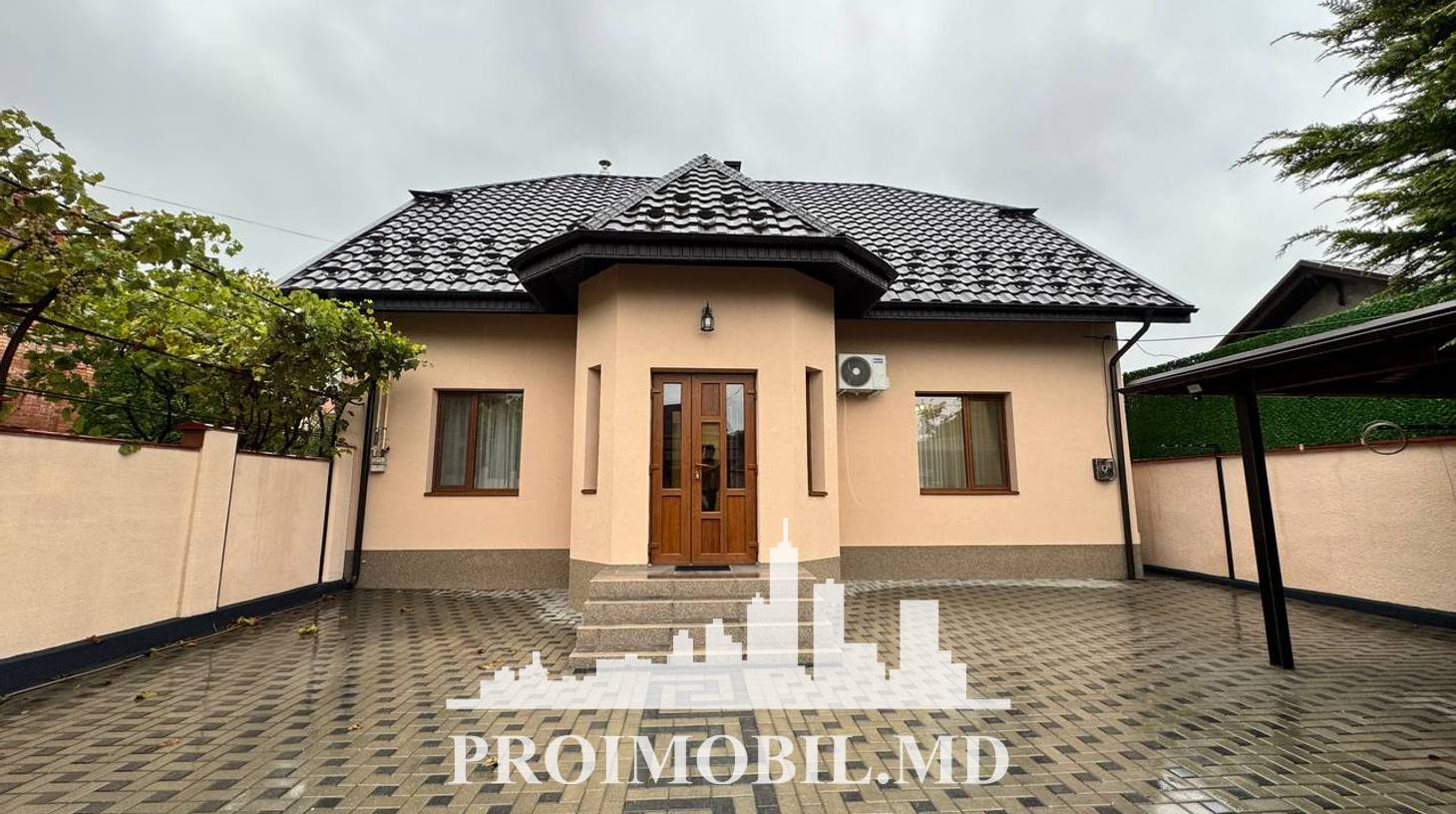 https://images.proimobil.md/74U1VIQFC0FejxgSO8_ICpFnTfA5Hr5b6l0jiRiNSDA/watermark:0.75:so:0:30:0.39/resize:fill:1460:816:1/gravity:ce/bG9jYWw6Ly8vZXN0YXRlL2xyLzhkYmQyZDEzLTBkMTktNDY2OS04ZmUzLWFhY2E4YzU2MmIwMi5qcGVn