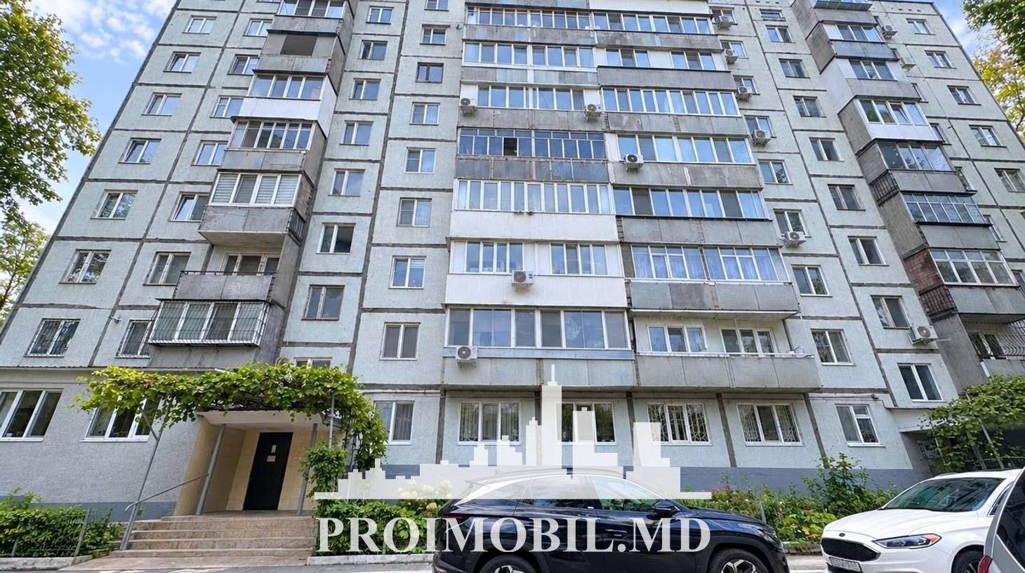https://images.proimobil.md/74nN3ZLTd0Y5PFr_MKL9y4wDUE4yUJsQTeBYtN_pzes/watermark:0.75:so:0:30:0.39/resize:fill:1460:816:1/gravity:ce/bG9jYWw6Ly8vZXN0YXRlL2xyLzRkYmMzYmM0LTE0ZTItNDkzOS1hN2RhLTZlOGFiYTcxMDQwOS5qcGVn