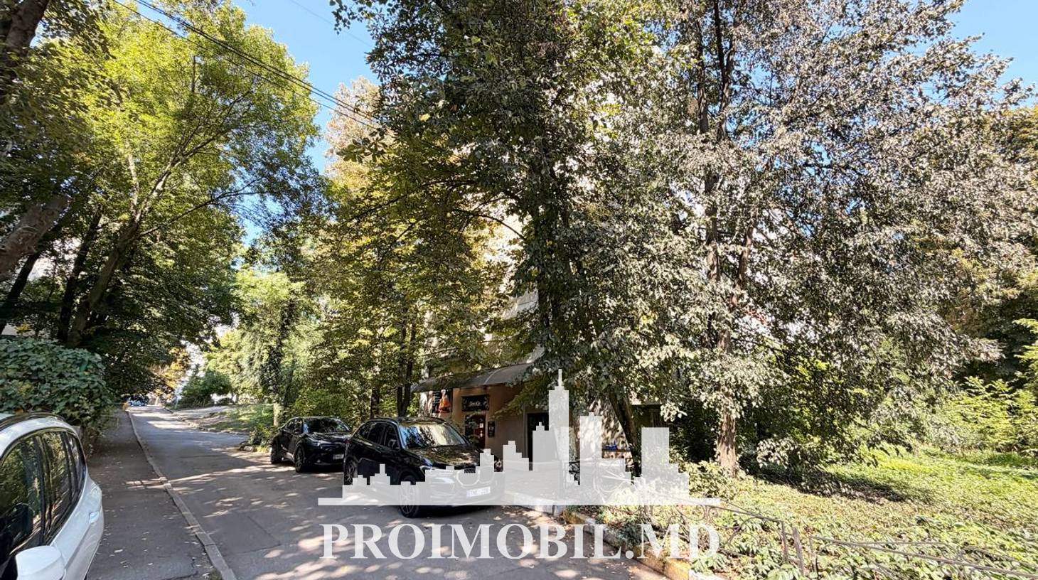 https://images.proimobil.md/74vB52rM_yp5l09yjaDen73pfZkF9Y4F8butWTXARbE/watermark:0.75:so:0:30:0.39/resize:fill:1460:816:1/gravity:ce/bG9jYWw6Ly8vZXN0YXRlL2xyLzIzZDYxYjVlLTc1NmYtNDdhZi05NjYxLWU4MWY4ZjMzNjdjZC5qcGVn