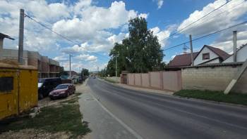 https://images.proimobil.md/75N6IpeYmh0lGW-dyX3j1j3MVHrj7IysBWomUO5vQDU/resize:fill:350:198:1/gravity:ce/bG9jYWw6Ly8vZXN0YXRlL2xyL2ZkYjU4N2Q5LTMyMmYtNGRkMy04YTQ2LThiNTM2YjhiYzUwNy5qcGVn