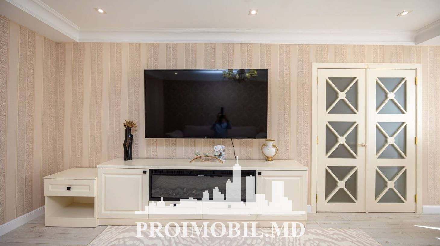 https://images.proimobil.md/796TrpvOv0cuUXiJX2d5cTb7YsismM2xfx4R1nx8DQA/watermark:0.75:so:0:30:0.39/resize:fill:1460:816:1/gravity:ce/bG9jYWw6Ly8vZXN0YXRlL2xyL2I1NTU0Njk4LTA2OWMtNGE1MC05Nzg0LWEyYmYyYjc4ZTA3ZC5qcGVn