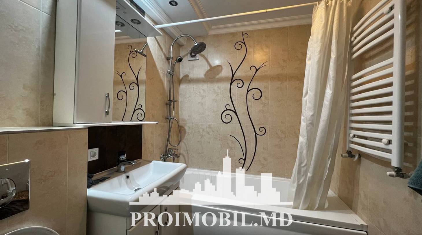 https://images.proimobil.md/79DIHvQmt11DsPTXQ9F4_w_PaMWAhzVeoPNaCWw3YcA/watermark:0.75:so:0:30:0.39/resize:fill:1460:816:1/gravity:ce/bG9jYWw6Ly8vZXN0YXRlL2xyLzAxMDM0Mjk3LTQ1NWEtNDU3OS1hMWNkLTE1MTFiMWI1YjkzMi5qcGVn