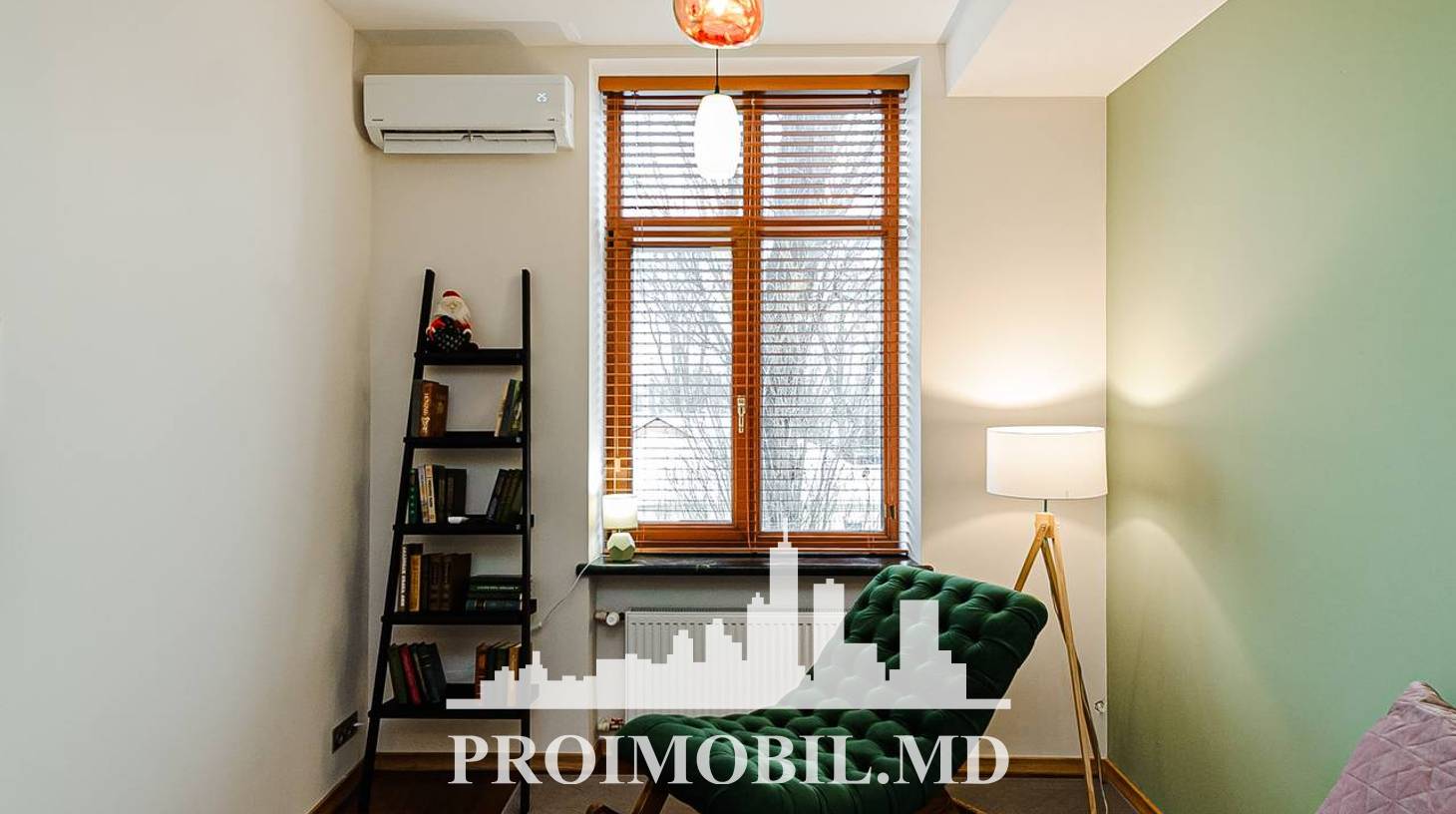https://images.proimobil.md/7B7kIR8V-41GlMHW5g0k4GTS75CwzRiwDmlEH3b2ABQ/watermark:0.75:so:0:30:0.39/resize:fill:1460:816:1/gravity:ce/bG9jYWw6Ly8vZXN0YXRlL2xyLzkyNzVmNjRhLTNlOTAtNDI3My1iODMyLTdmNmQ1MGNmOTdhZi5qcGVn