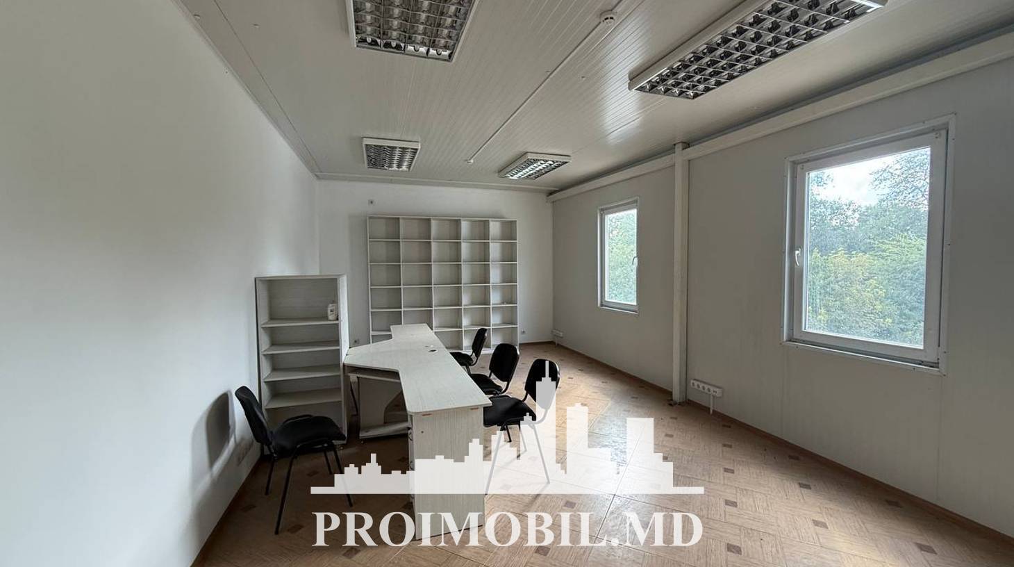 https://images.proimobil.md/7CQJheY5IZd9YlL645v1iUj4WOuqMda-yIk3jMHm5UI/watermark:0.75:so:0:30:0.39/resize:fill:1460:816:1/gravity:ce/bG9jYWw6Ly8vZXN0YXRlL2xyLzEzYTM0ODcyLTkwYjItNDJlYi1iNTZkLTM5MmIxYjA5ZWY5ZS5qcGVn