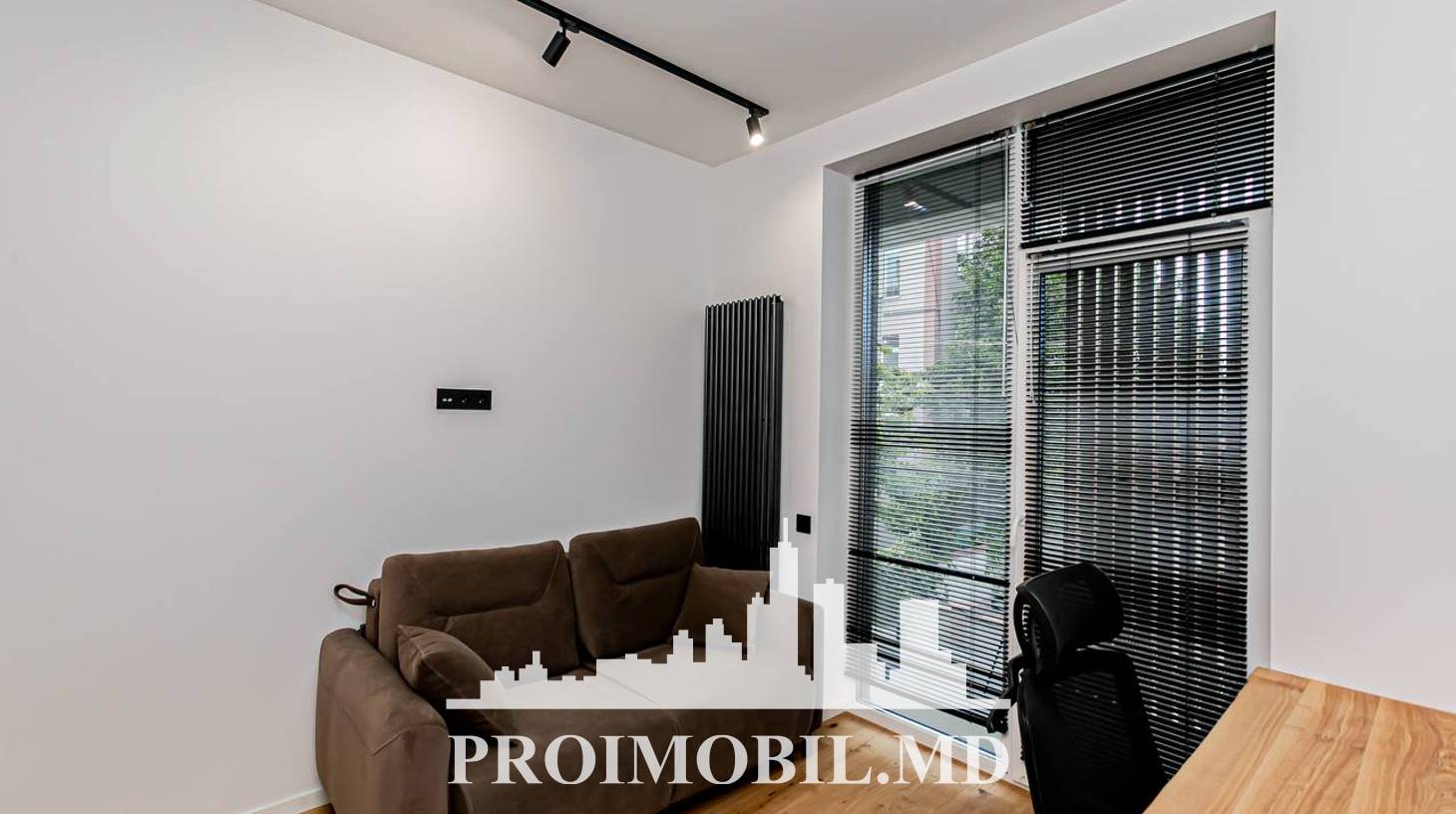 https://images.proimobil.md/7DMifYEKk6Ug2lrB_bTmR2K9isLsBd-wi4WJXgl5Gy0/watermark:0.75:so:0:30:0.39/resize:fill:1460:816:1/gravity:ce/bG9jYWw6Ly8vZXN0YXRlL2xyLzNmMjg0YzZjLWY2ZjUtNGM3ZS1iNzZhLWIxNTQxYThhZWMzNi5qcGVn
