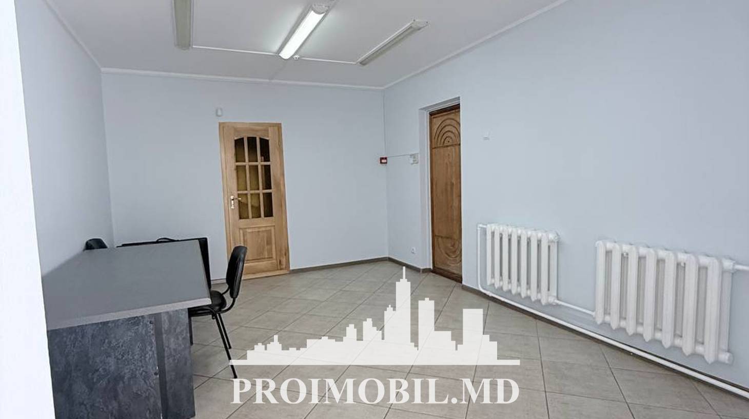 https://images.proimobil.md/7I06T9ouC_hJwCWpWpfAE-IHQ7nDtaSVW4zPt2BPIPQ/watermark:0.75:so:0:30:0.39/resize:fill:1460:816:1/gravity:ce/bG9jYWw6Ly8vZXN0YXRlL2xyLzY0Y2MwOTcwLWU3MWMtNGUwZi1hOTcxLWEyY2NkOTc0ZGRhZi5qcGVn