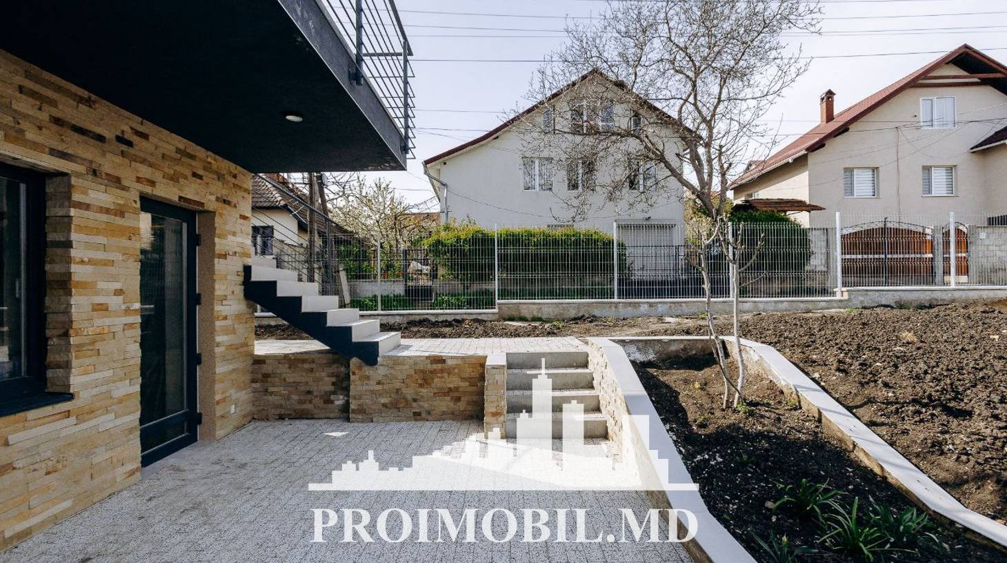 https://images.proimobil.md/7IchcnJeshhVSL3YNDOFPw1HNUtseO4sdQkcx5tChKE/watermark:0.75:so:0:30:0.39/resize:fill:1460:816:1/gravity:ce/bG9jYWw6Ly8vZXN0YXRlL2xyL2Y0MmM4MDBhLWNjN2EtNDhhYi04MjgwLWE2ZGZkNzU2NTU4ZS5qcGVn