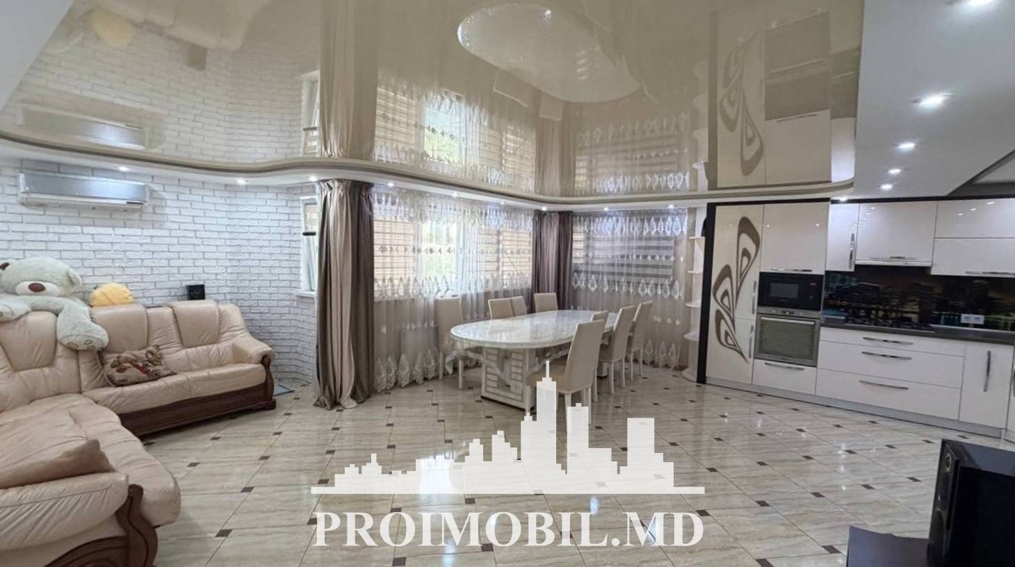 https://images.proimobil.md/7LUqAj9zI21oCG76hfvyE55mPPPXsnM5fyFVOSLtd-c/watermark:0.75:so:0:30:0.39/resize:fill:1460:816:1/gravity:ce/bG9jYWw6Ly8vZXN0YXRlL2xyLzAzYzVjZTI4LTE0ZGYtNDIzZS1iYWNmLWRiZDUxOGRiNWZkZC5qcGVn