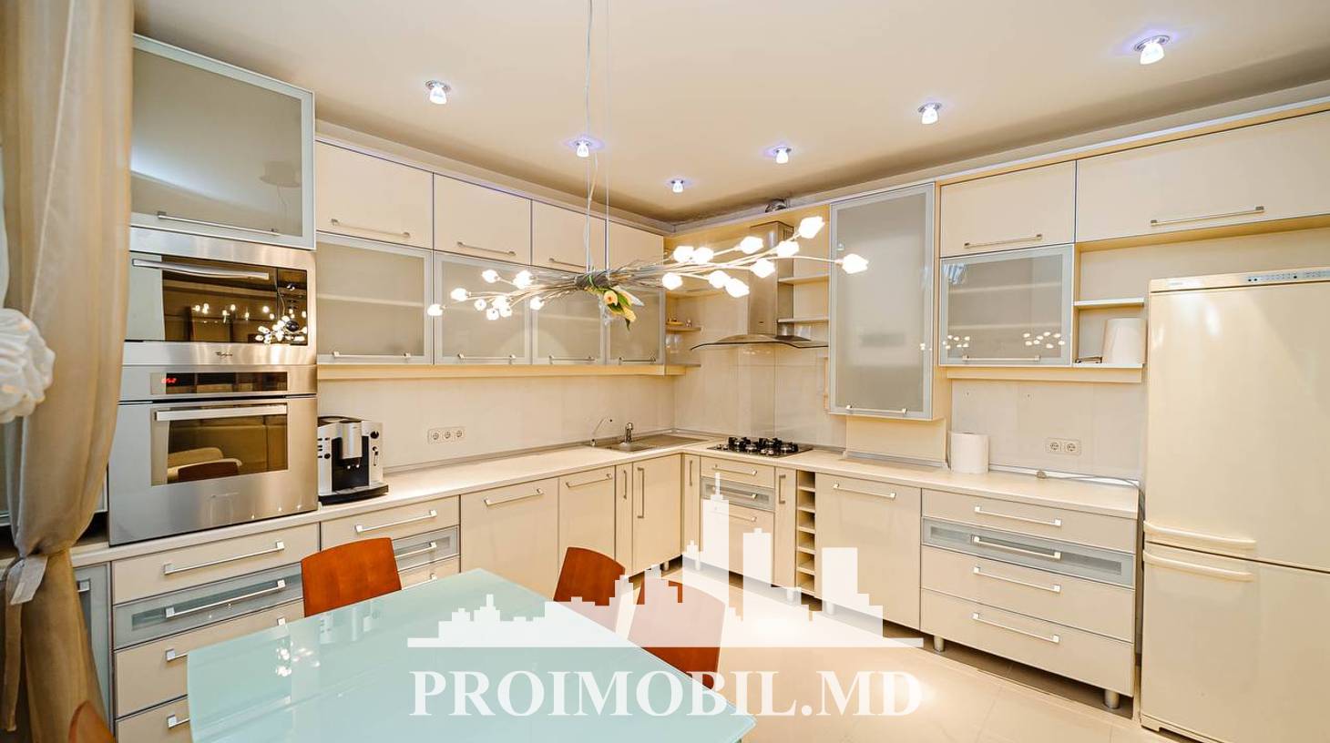 https://images.proimobil.md/7OkiM-2UrqhbVFINWijffhb-5WnMJQEoR7MRyb9GmH8/watermark:0.75:so:0:30:0.39/resize:fill:1460:816:1/gravity:ce/bG9jYWw6Ly8vZXN0YXRlL2xyLzg0NjQ3NDFiLWIxMzQtNDcwNy04MDNjLWZiZGU4YTVkZTYyNS5qcGVn