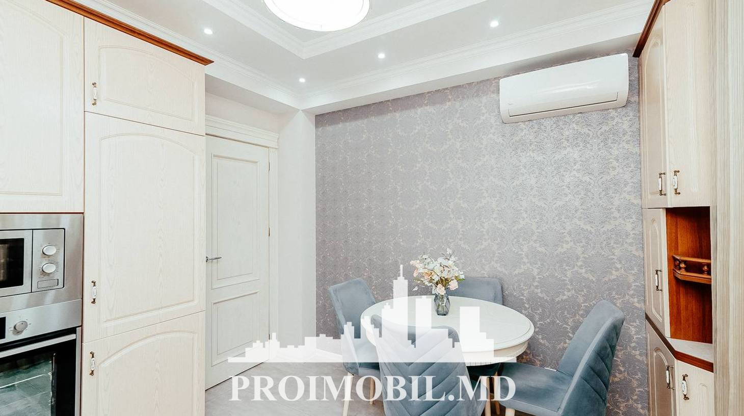 https://images.proimobil.md/7QhLHq1RfEQvXDnqxExNbnu9kSXaz0jPIKv7_Gq4ZFY/watermark:0.75:so:0:30:0.39/resize:fill:1460:816:1/gravity:ce/bG9jYWw6Ly8vZXN0YXRlL2xyLzY1ZTEyZTVhLWFlNjgtNGY2OC1hNWRhLWY3Njk0ZTliOWFlMC5qcGVn