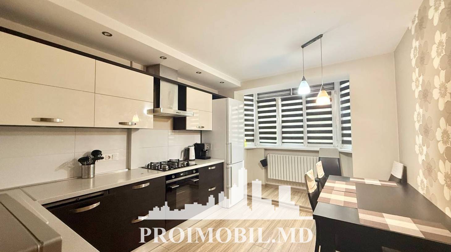 https://images.proimobil.md/7QyQYDLR-c61yzNJt6jopuy77K9o_zSzzZO16X0LB7c/watermark:0.75:so:0:30:0.39/resize:fill:1460:816:1/gravity:ce/bG9jYWw6Ly8vZXN0YXRlL2xyLzEzODRmNzI3LWM2ZjktNDFhNS04YzllLTczZjE0NmM5NTBlYS5qcGVn