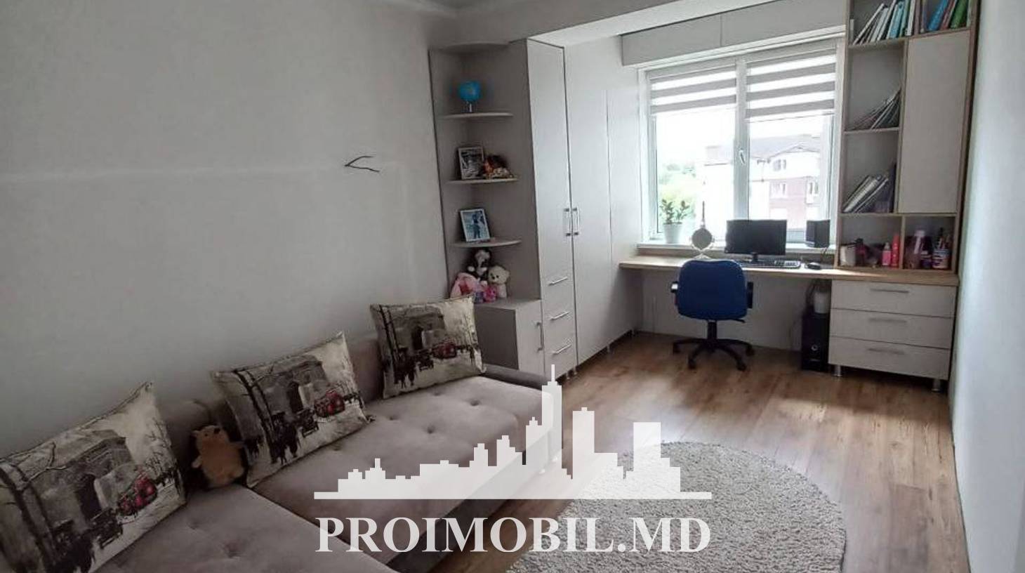 https://images.proimobil.md/7WIU2M3VmZ0xfEgJolCuKxNq0KMa8DjSfL5wDqocFD4/watermark:0.75:so:0:30:0.39/resize:fill:1460:816:1/gravity:ce/bG9jYWw6Ly8vZXN0YXRlL2xyLzUzNTg3YmIzLTczMDctNDc5OS04YTliLTc1OTIxNTg2NjMyYi5qcGVn