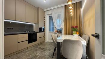 https://images.proimobil.md/7ZainNmi85Y-b_Popy5YCgq6Mm9oAifF1MLOHqItPkg/resize:fill:350:198:1/gravity:ce/bG9jYWw6Ly8vZXN0YXRlL2xyLzk2NThjYjYxLTVhM2EtNDljZS05YWVmLWY0NzhmMmQ2YWM0ZS5qcGVn