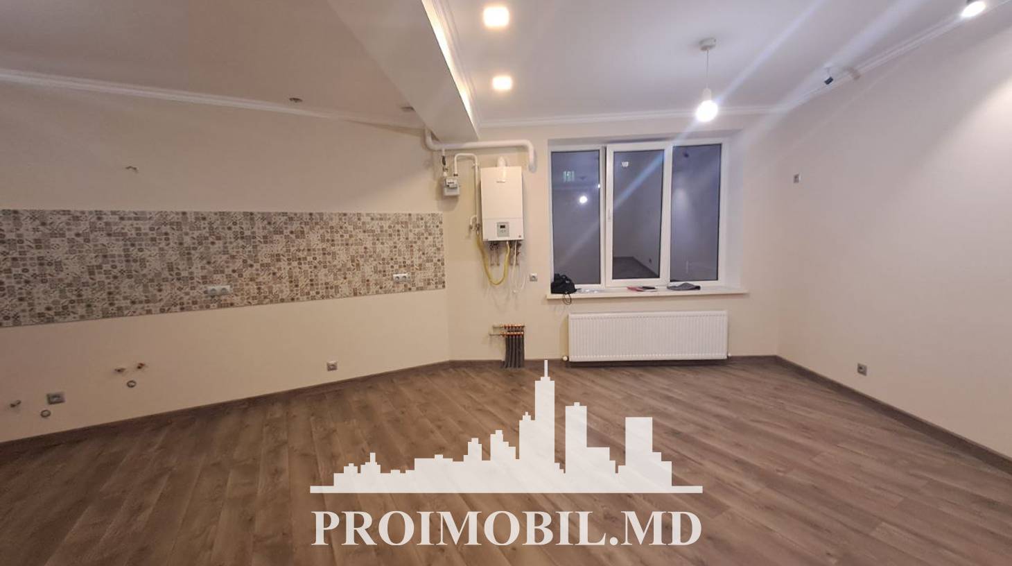 https://images.proimobil.md/7aokCRzRglVYfyN3FqnVbvXI-SHQctLFyM8utFTL5p0/watermark:0.75:so:0:30:0.39/resize:fill:1460:816:1/gravity:ce/bG9jYWw6Ly8vZXN0YXRlL2xyLzUyNDc2NDUzLTYxOTItNDg1Mi04ODE2LWUzMzM5NmY5OTAzMi5qcGVn