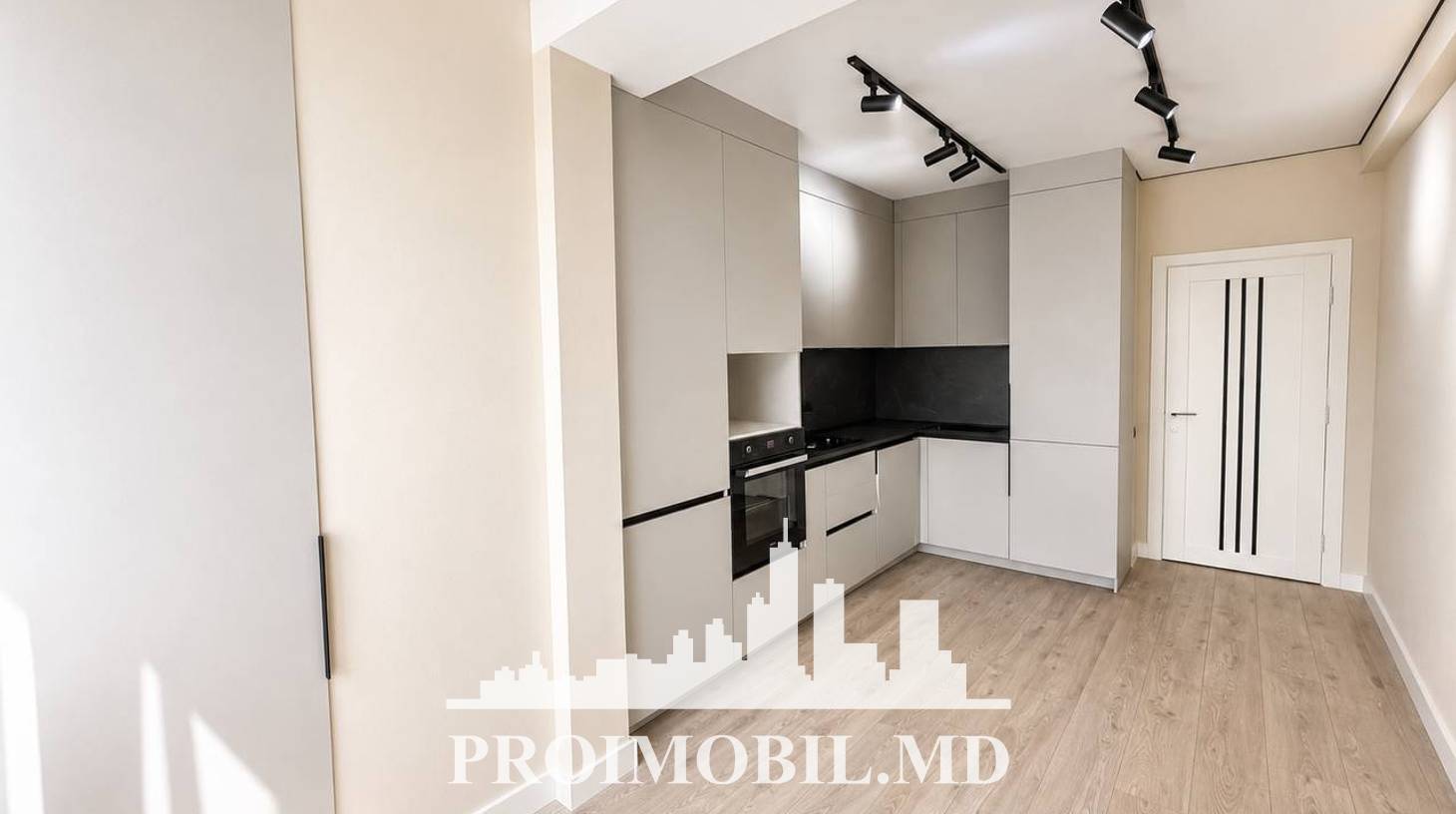 https://images.proimobil.md/7av-8UAziy4JdF5MlhQoPYvHHrzxgnwSJAV6TukoDgI/watermark:0.75:so:0:30:0.39/resize:fill:1460:816:1/gravity:ce/bG9jYWw6Ly8vZXN0YXRlL2xyL2JhNDU2MjczLWJlOWMtNDA2My1hOTQzLTJmMGMzOTc1ZWQwMy5qcGVn