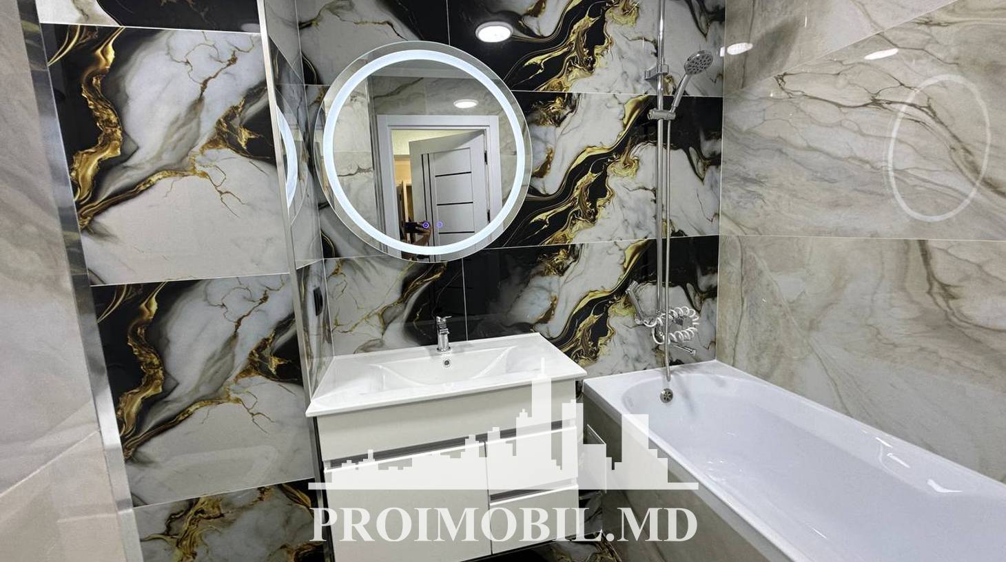 https://images.proimobil.md/7b5KVgp6vcnWoLi6A0SVPaio3DWp-xS73GEIYfoN_OE/watermark:0.75:so:0:30:0.39/resize:fill:1460:816:1/gravity:ce/bG9jYWw6Ly8vZXN0YXRlL2xyL2QxYTEyMDZmLThjY2UtNDY3ZC04NGYyLWRhMTQ3OTk4OWY2Zi5qcGVn