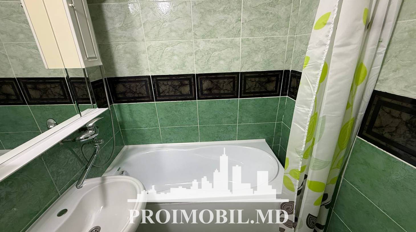 https://images.proimobil.md/7baKARbrBQYg6bUuOL-3rjT25bNjV9PtCSphiG9IPXs/watermark:0.75:so:0:30:0.39/resize:fill:1460:816:1/gravity:ce/bG9jYWw6Ly8vZXN0YXRlL2xyLzkwYzFlODU3LTViZjAtNDgxMS04NzU2LThlOTA4NzQyYTY3Zi5qcGVn