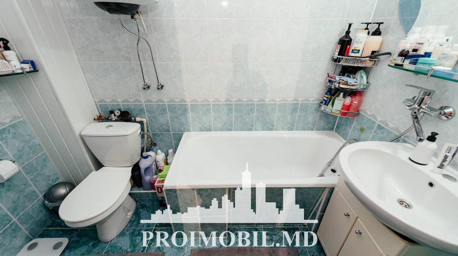https://images.proimobil.md/7cH543RZT7CR3nY0iHOTScXTe5FE3YQKVDHBu0ljRBI/watermark:0.75:so:0:30:0.39/resize:fill:1460:816:1/gravity:ce/bG9jYWw6Ly8vZXN0YXRlL2xyLzkwYTBjMThhLTI3M2UtNDU3Ny1iNzgwLWNiZmRmZTRmZTA2NS5qcGVn