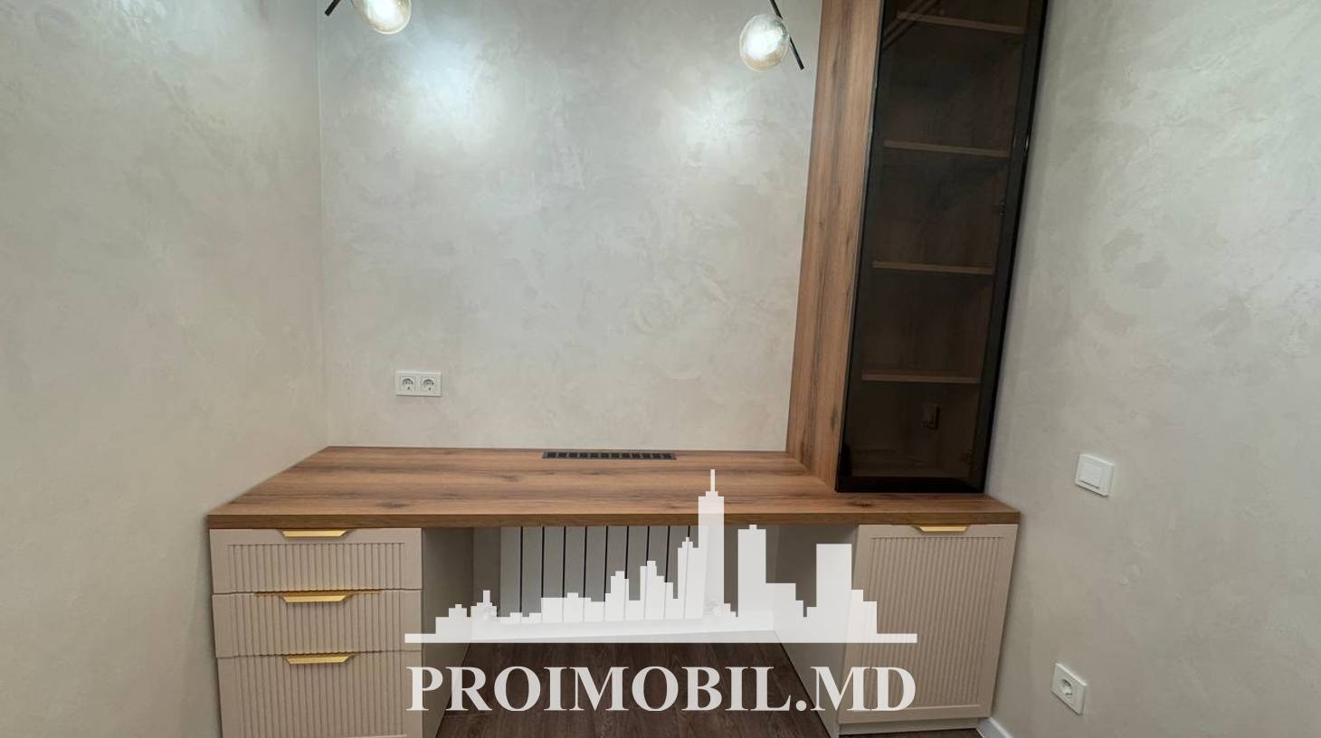 https://images.proimobil.md/7ez92AyyoqraMDy3AKEZ3JVtG_8n9h3Fu5s7Pk1VmyY/watermark:0.75:so:0:30:0.39/resize:fill:1460:816:1/gravity:ce/bG9jYWw6Ly8vZXN0YXRlL2xyL2RjZTBjZTc5LTM3NTMtNDY4MC1hMjJjLWQxNWVmOTY2Y2Q0ZS5qcGVn