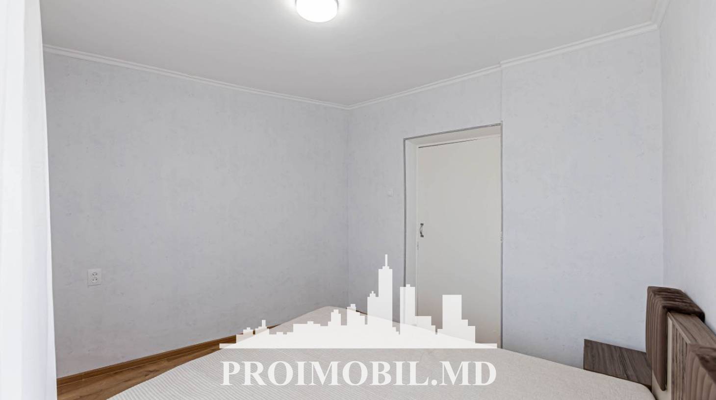 https://images.proimobil.md/7kcsLAyYEsjvr0i6tmzWTY1xBYGp0TcuFJ6olx7DPl4/watermark:0.75:so:0:30:0.39/resize:fill:1460:816:1/gravity:ce/bG9jYWw6Ly8vZXN0YXRlL2xyLzRhZDM4MGEyLThhZTAtNDRiYi05NjhlLWVkN2Y3Y2VhYzI2OC5qcGVn