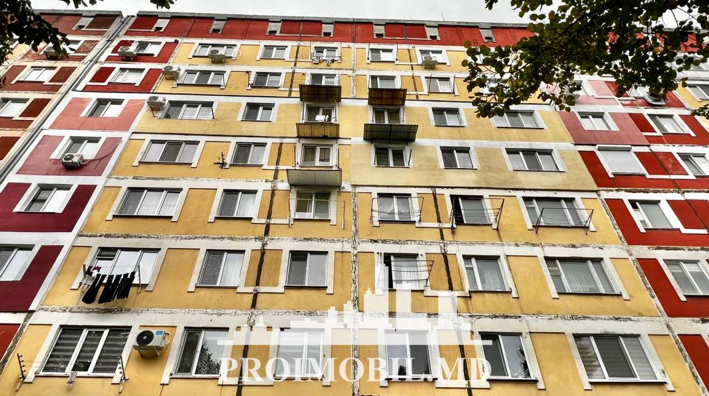 https://images.proimobil.md/7lTEbo8Uf1gZmGj-kY7iqI2REWLqbVO3mJpAUzCUCbM/watermark:0.75:so:0:30:0.39/resize:fill:1460:816:1/gravity:ce/bG9jYWw6Ly8vZXN0YXRlL2xyL2YwODY2NzQ0LTVjYTMtNGYzNC04MjIzLWFhZWJmNDU4YTk0ZC5qcGVn