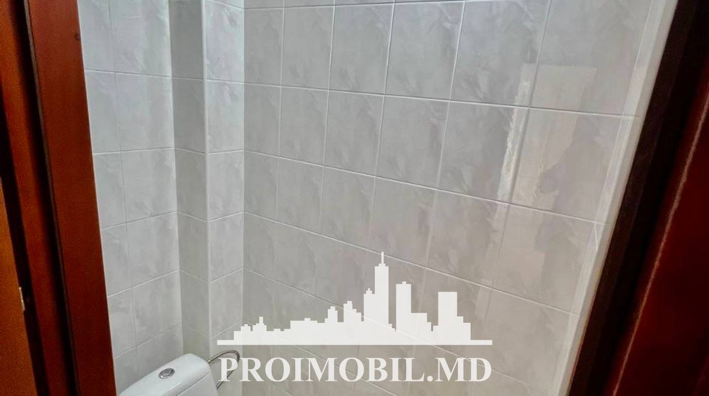 https://images.proimobil.md/7mW5OFGnL5PfCwAus0h8pPu9FqUDk8pmGcjPqApc8Zc/watermark:0.75:so:0:30:0.39/resize:fill:1460:816:1/gravity:ce/bG9jYWw6Ly8vZXN0YXRlL2xyLzY1NTEyOGNjLTBmMmYtNGM4MS1hZTUxLTVmZjdhOGMzZTJkMy5qcGVn