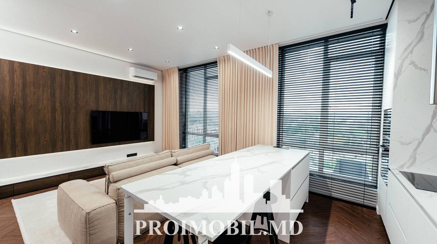 https://images.proimobil.md/7mkKrXFssEZOEYKgiDXgW7pRh1upW3T0qK7uszmFaOM/watermark:0.75:so:0:30:0.39/resize:fill:1460:816:1/gravity:ce/bG9jYWw6Ly8vZXN0YXRlL2xyL2U5MGI5MTNiLTBjMDItNDljZi1iZTJlLWU3YTlkYjU3Zjk1Yy5qcGVn