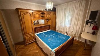 https://images.proimobil.md/7nbp491KHFRse9MOu5UVoOFnfbqqKpa1k8SXRaS3IvI/resize:fill:350:198:1/gravity:ce/bG9jYWw6Ly8vZXN0YXRlL2xyL2YyMmYwMjA3LTUxYjUtNDk3OS1hMjUyLWZhMDEwZWJjMTNiNC5qcGVn