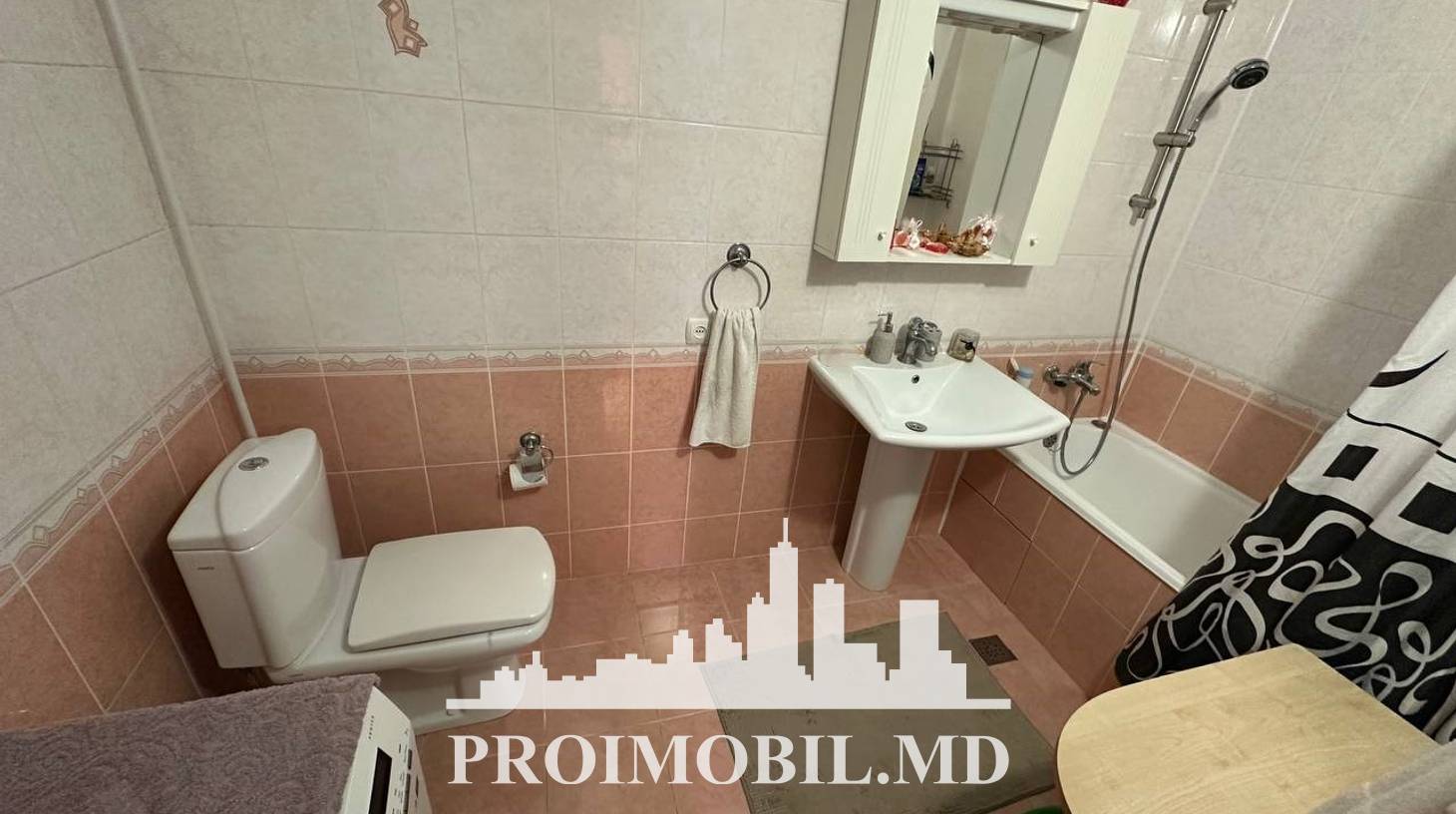 https://images.proimobil.md/7p2IWfV6DSU92bcNdZjC6vGJUNtzjHBIsf515yc_GtM/watermark:0.75:so:0:30:0.39/resize:fill:1460:816:1/gravity:ce/bG9jYWw6Ly8vZXN0YXRlL2xyL2E1MzhiNTNlLWIwMDMtNGE5NC1hZTAwLTI3YjM2ZWRkZmEwMC5qcGVn