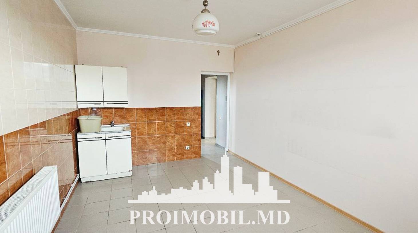 https://images.proimobil.md/7pWukR7CnJkImL6cbpTYnOaii89zQ__uuSTz6aFKF4M/watermark:0.75:so:0:30:0.39/resize:fill:1460:816:1/gravity:ce/bG9jYWw6Ly8vZXN0YXRlL2xyLzgwZjVkY2IyLTY2N2ItNDUxZi04NWQzLTNkNWNmOWM3NTkwMi5qcGVn