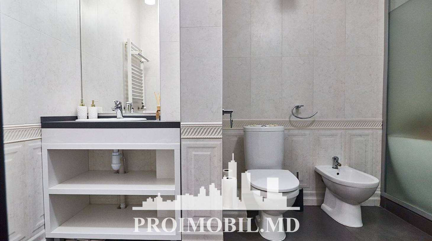 https://images.proimobil.md/7q695KpqNff3DMCYVGZAE1xdQmcns3lhsOUA_YQjdIo/watermark:0.75:so:0:30:0.39/resize:fill:1460:816:1/gravity:ce/bG9jYWw6Ly8vZXN0YXRlL2xyLzBiNzZmYjkwLTM5ZjUtNDZjOS1iN2NiLTRlZDJhNmE2MGZkNi5qcGVn