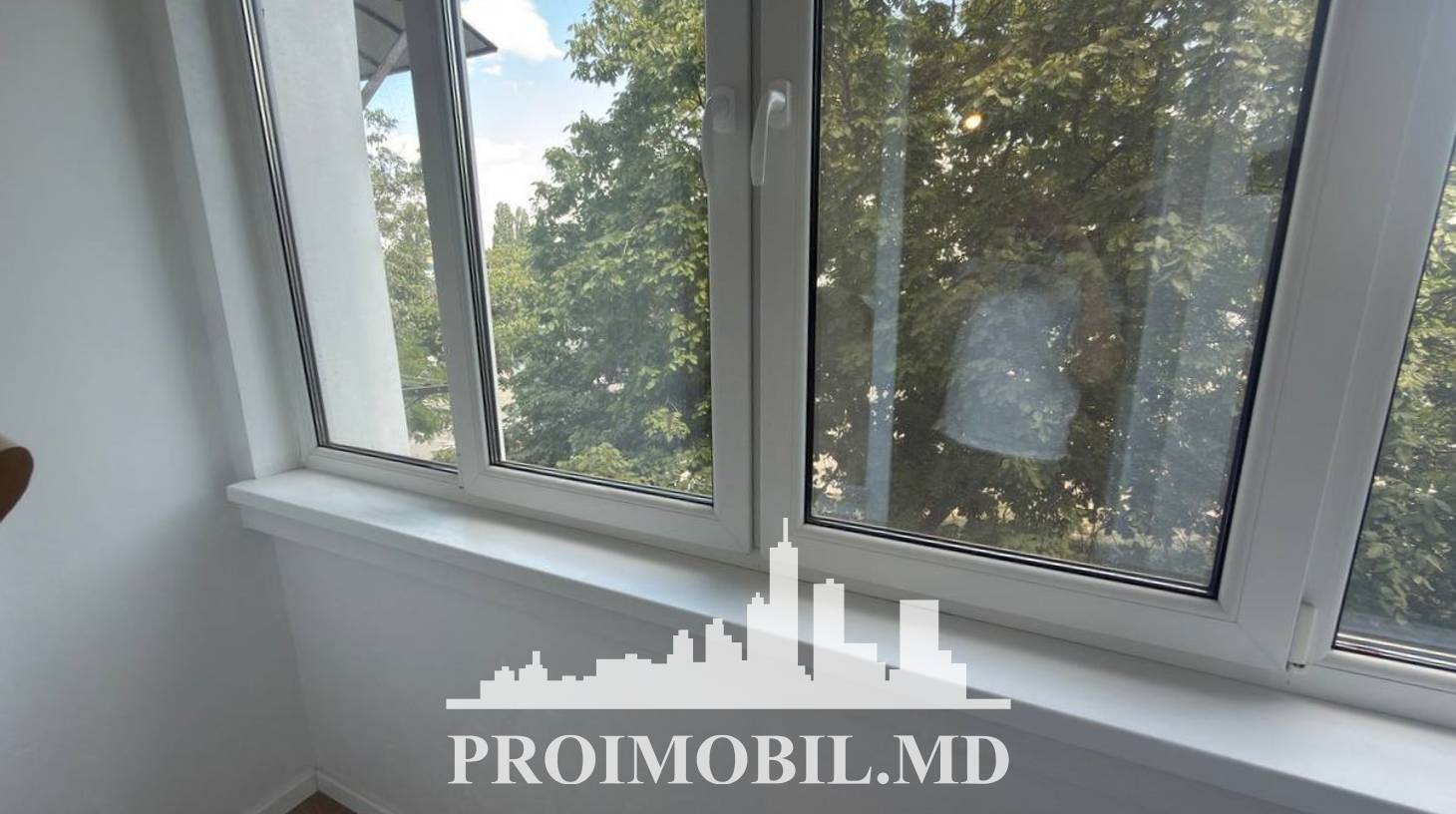 https://images.proimobil.md/7s1c6wanA9ntrpnUaSY7-_x6r7jdK3Y9lVShEKl3j3g/watermark:0.75:so:0:30:0.39/resize:fill:1460:816:1/gravity:ce/bG9jYWw6Ly8vZXN0YXRlL2xyL2RjOWU3NGNmLTk2OTctNGM5OC05N2RlLTBmMDQ0Zjk1ZTEwZC5qcGVn