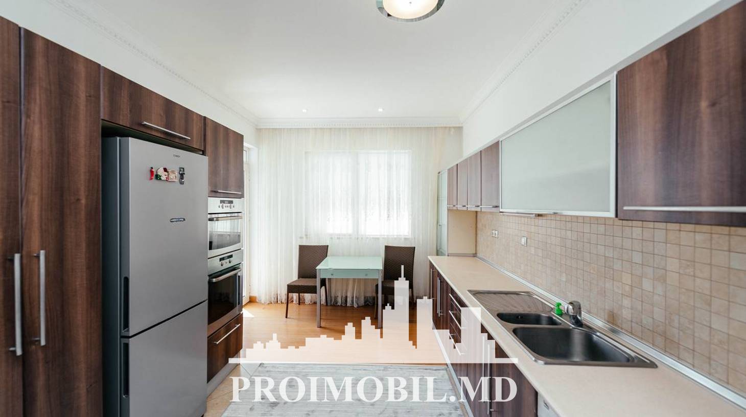 https://images.proimobil.md/7siZWQp37IZkktIGI54eti4xtSx-is0UcFu0Z-2la8g/watermark:0.75:so:0:30:0.39/resize:fill:1460:816:1/gravity:ce/bG9jYWw6Ly8vZXN0YXRlL2xyLzFlZmRkMDUwLThjZmQtNDFlYy05YThjLTBlOGU0MjE2YzkxYi5qcGVn
