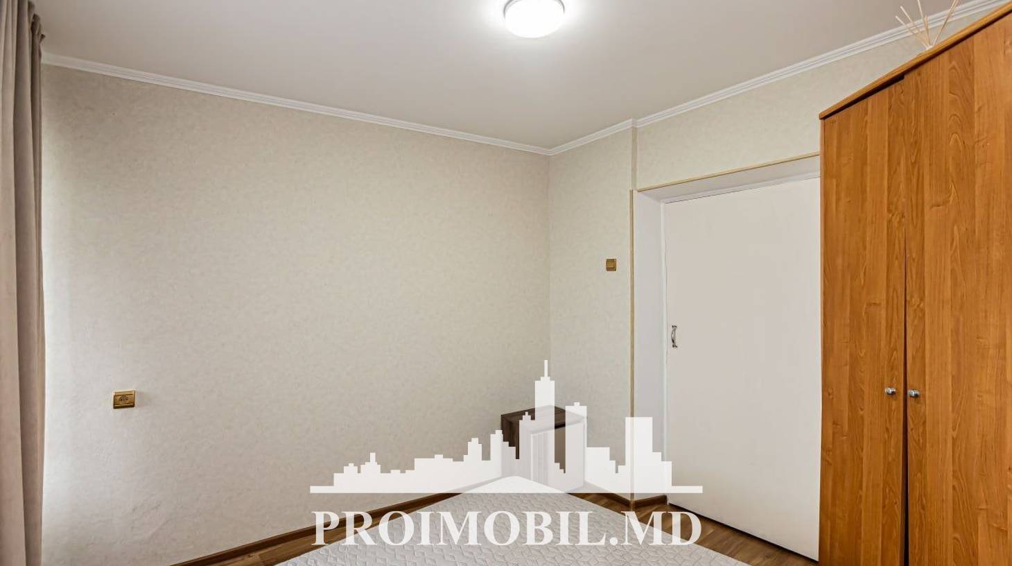 https://images.proimobil.md/7tQawSOXqoFDLmGH2fajYAw6-OueUTuc0PzB_hruc2A/watermark:0.75:so:0:30:0.39/resize:fill:1460:816:1/gravity:ce/bG9jYWw6Ly8vZXN0YXRlL2xyL2JlZDJjMzBiLWQ5MzgtNGFjNC1hMmMwLThjODJlMzQxMDdiMi5qcGVn