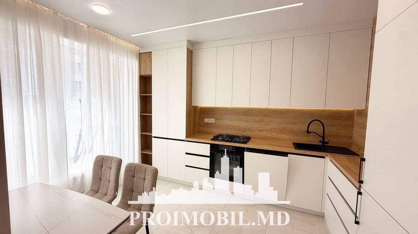 https://images.proimobil.md/7v0MLRWvcS8E99njcgN2EoEzt6PZ7Vt_LsNTI1-kDLk/watermark:0.75:so:0:30:0.39/resize:fill:1460:816:1/gravity:ce/bG9jYWw6Ly8vZXN0YXRlL2xyL2NjNWQwMDVkLWM2NmYtNGNlYy1iYWVmLThmM2Y1NTk2Mjg4Ni5qcGVn