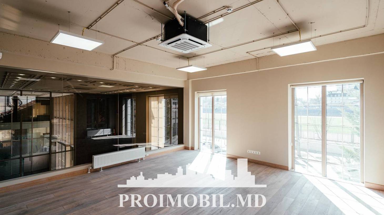 https://images.proimobil.md/7vEL3i3GSeYJqwDn6vFIu8jcMBFnpbbiOR_p2VSQ-j8/watermark:0.75:so:0:30:0.39/resize:fill:1460:816:1/gravity:ce/bG9jYWw6Ly8vZXN0YXRlL2xyLzBmNTdhMjM1LTU2MjUtNDY4ZC05NDU4LTk3ZGY1M2U4ZDVhNy5qcGVn