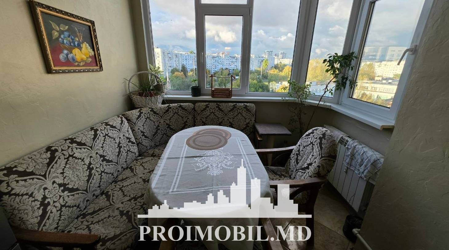 https://images.proimobil.md/7vkpoJrLWq0KGxYgR9APmWQZ9hToliD4uiFczrpRfdg/watermark:0.75:so:0:30:0.39/resize:fill:1460:816:1/gravity:ce/bG9jYWw6Ly8vZXN0YXRlL2xyLzdkZDk1OWY2LWE0NDQtNGRjMi1hYTIyLTI3YTk3MDcxMDllZC5qcGVn