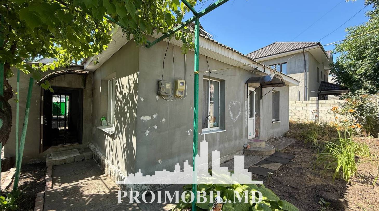 https://images.proimobil.md/7vrIy4o_2MtJ4eE71CC26fzrkrV4QG2nSBhV-a6N2oM/watermark:0.75:so:0:30:0.39/resize:fill:1460:816:1/gravity:ce/bG9jYWw6Ly8vZXN0YXRlL2xyL2VkMjVkMDJkLTZhYTEtNDM4NC1iNGU4LWZmYjE3YWMwYmZkYS5qcGVn