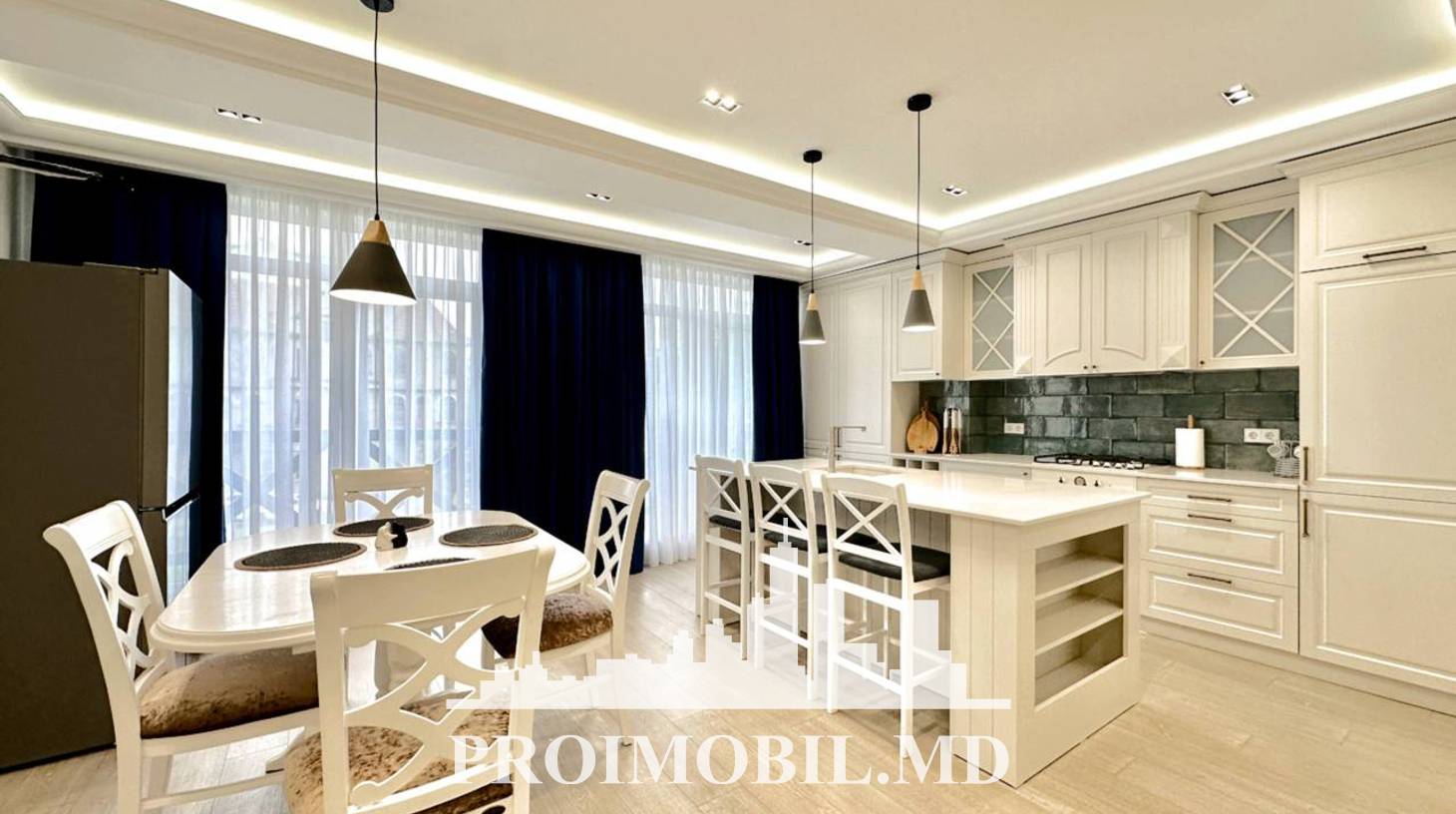 https://images.proimobil.md/7wLEXgEk9yUPBoEDZO3yKTOust1HMz_9VwlUaKBP2m8/watermark:0.75:so:0:30:0.39/resize:fill:1460:816:1/gravity:ce/bG9jYWw6Ly8vZXN0YXRlL2xyLzJjMjJjOGQ4LWRiMDQtNGQ2Yy1hYzRhLTJhMjQ4NTk2MWY3YS5qcGVn
