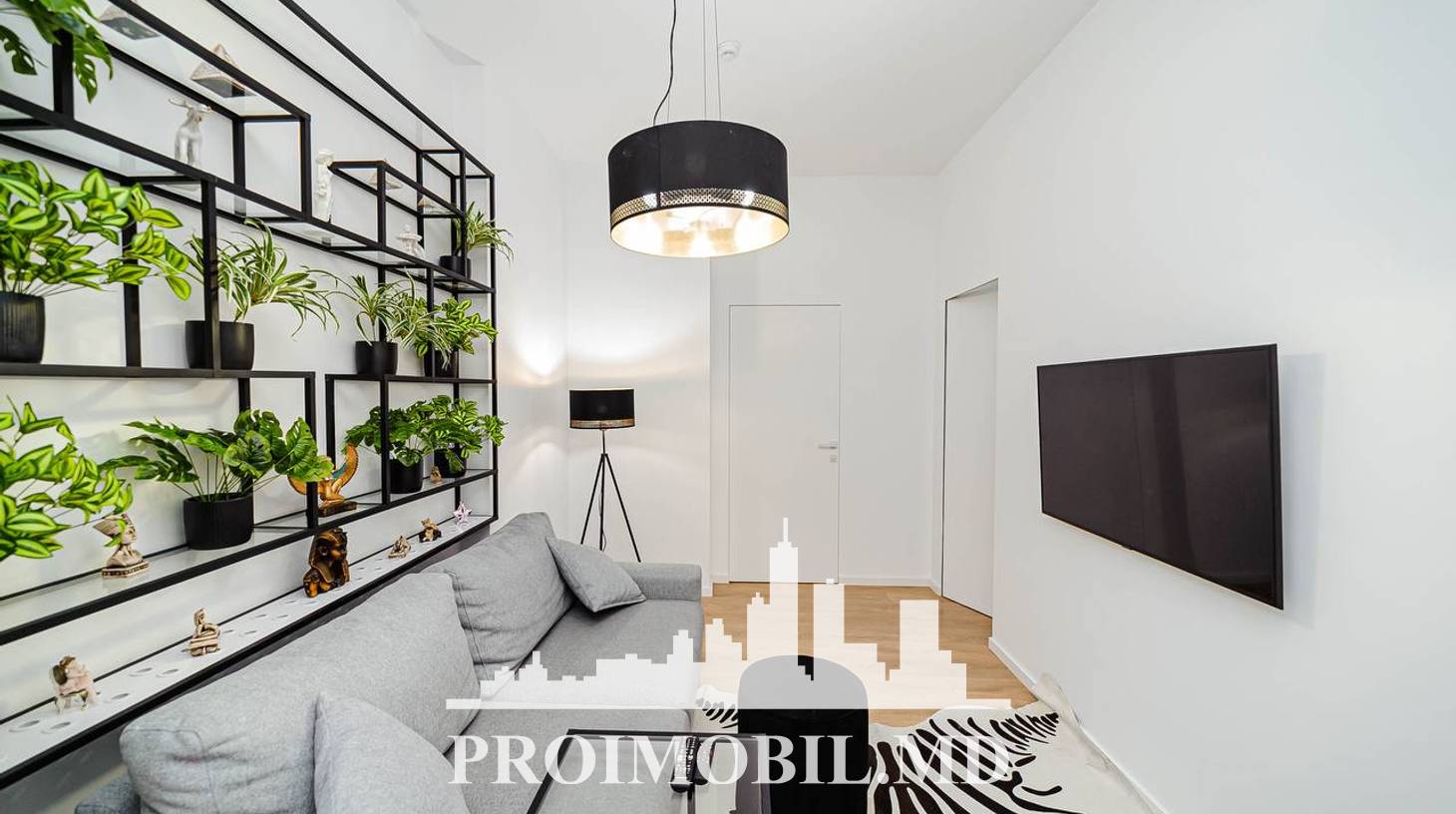 https://images.proimobil.md/7y-4oonkN7hEndHJ6Et7G_aJeQwFiMyjoQlmDDyKuy0/watermark:0.75:so:0:30:0.39/resize:fill:1460:816:1/gravity:ce/bG9jYWw6Ly8vZXN0YXRlL2xyLzUxYWFlNjk5LWIyY2YtNDRlOS04MGQ2LTYyYmJmYzEyYzY2Ni5qcGVn