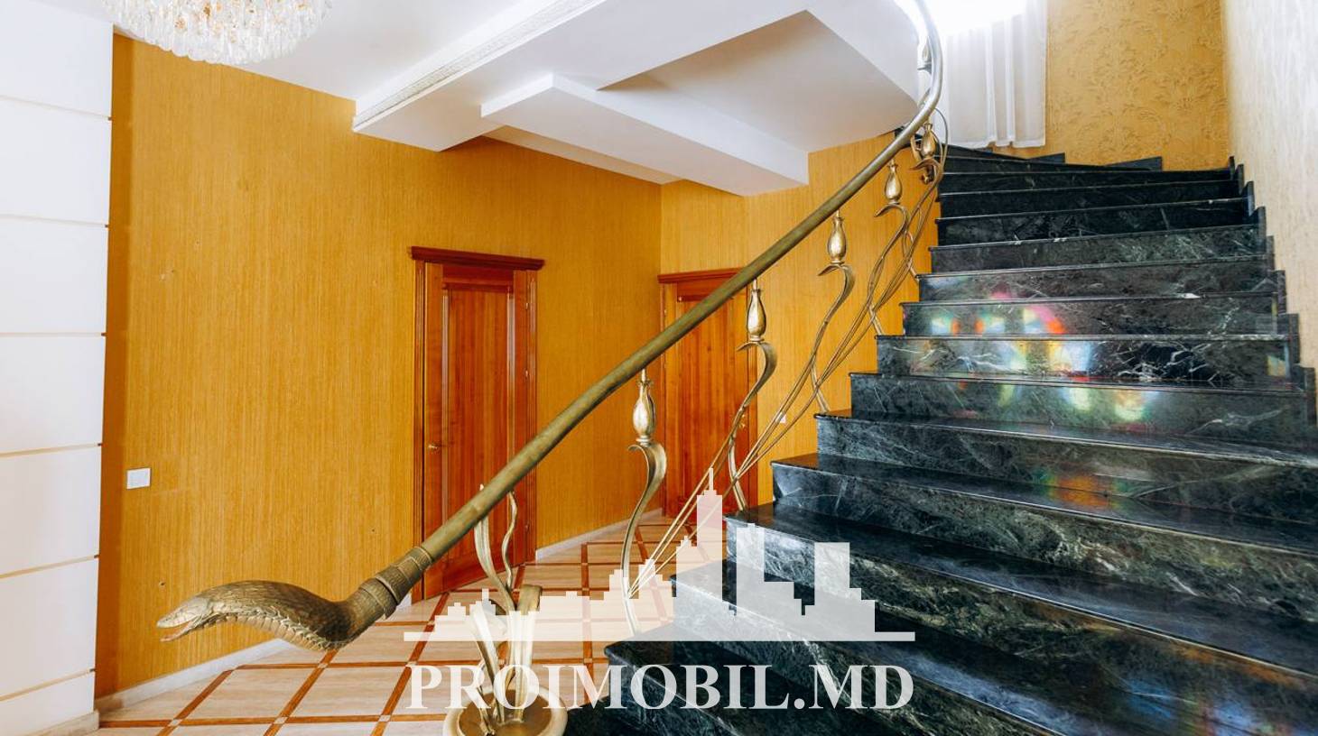 https://images.proimobil.md/7yIURK9RfHwEhidXyIlekMj-g-BsIkEoTqDepUprCko/watermark:0.75:so:0:30:0.39/resize:fill:1460:816:1/gravity:ce/bG9jYWw6Ly8vZXN0YXRlL2xyLzk1YjdhMDg0LTljY2YtNGEzMC1hZjAxLTQ0ZDQxZWJiMTIxZS5qcGVn