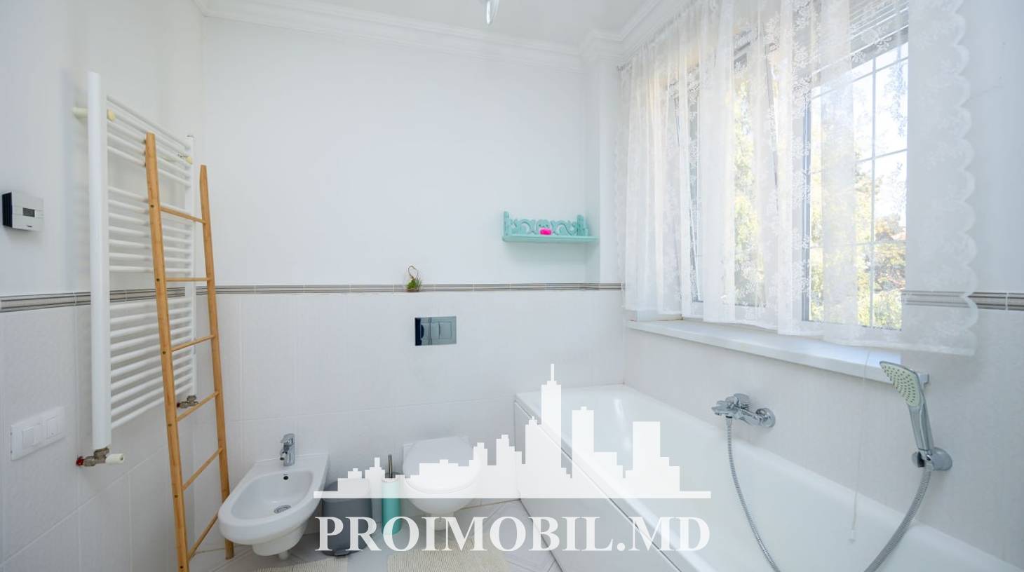 https://images.proimobil.md/7zPXOC52iHg9Y6OraFzBqjabJZjmtFu3HCW4dYpgFGk/watermark:0.75:so:0:30:0.39/resize:fill:1460:816:1/gravity:ce/bG9jYWw6Ly8vZXN0YXRlL2xyLzk0ZDg0MTAyLTEyYWMtNDUxMS1hNGJkLWZiM2MxNTJlZTY4ZC5qcGVn