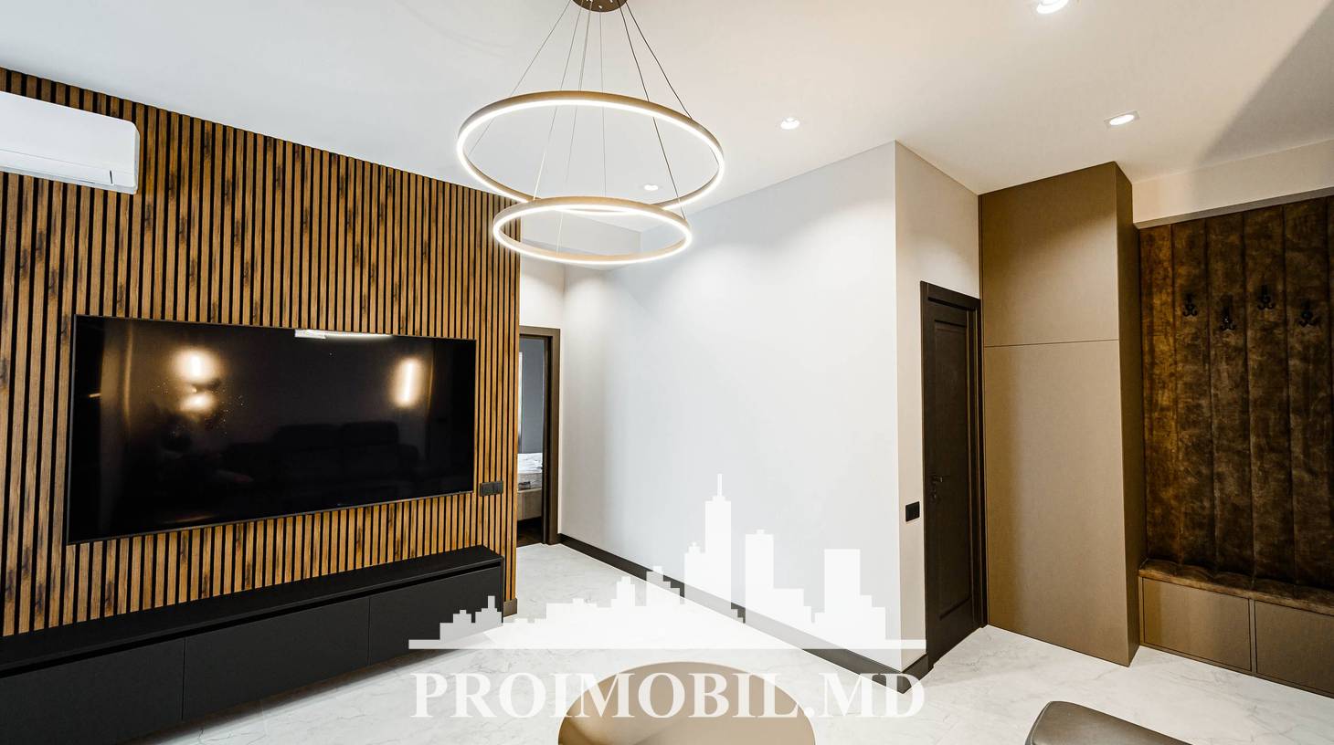 https://images.proimobil.md/7zT3oCtIM8xFDbH-0ageSSmAC4FfZyIDGgPIkbNxnpI/watermark:0.75:so:0:30:0.39/resize:fill:1460:816:1/gravity:ce/bG9jYWw6Ly8vZXN0YXRlL2xyLzA2NTAxM2RiLTlkNmItNGZmNC1iMGM3LWE2YTAyZDVhOTA1ZS5qcGVn