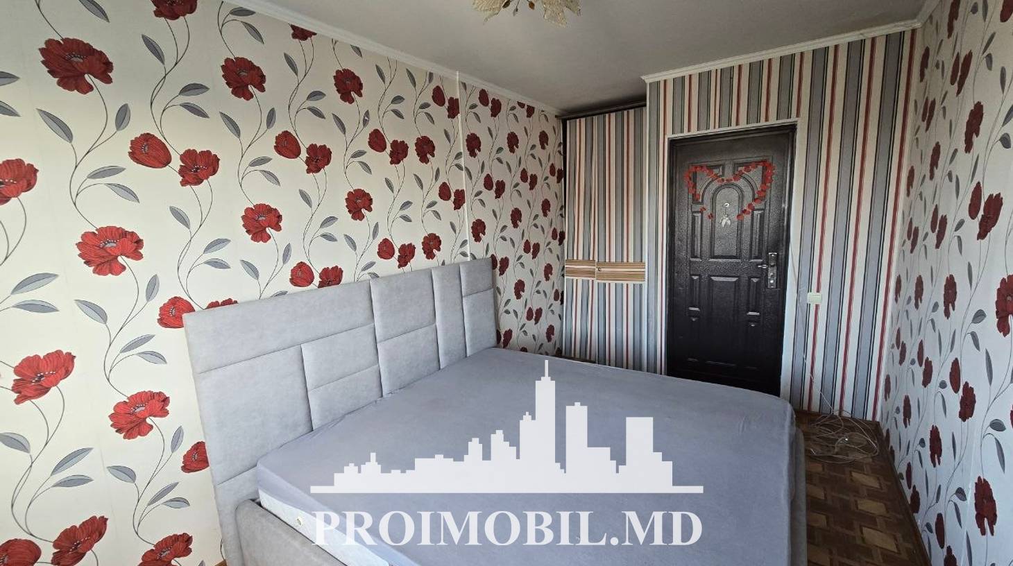 https://images.proimobil.md/80YycoWXFYs7bVD4U1pZmxsQ1WJbcW9QoKKhvO3D3Is/watermark:0.75:so:0:30:0.39/resize:fill:1460:816:1/gravity:ce/bG9jYWw6Ly8vZXN0YXRlL2xyLzA4YzM4MTYxLWIyYTUtNDJkNC1iZWRkLTM5MjZhYjEzNTI4OC5qcGVn