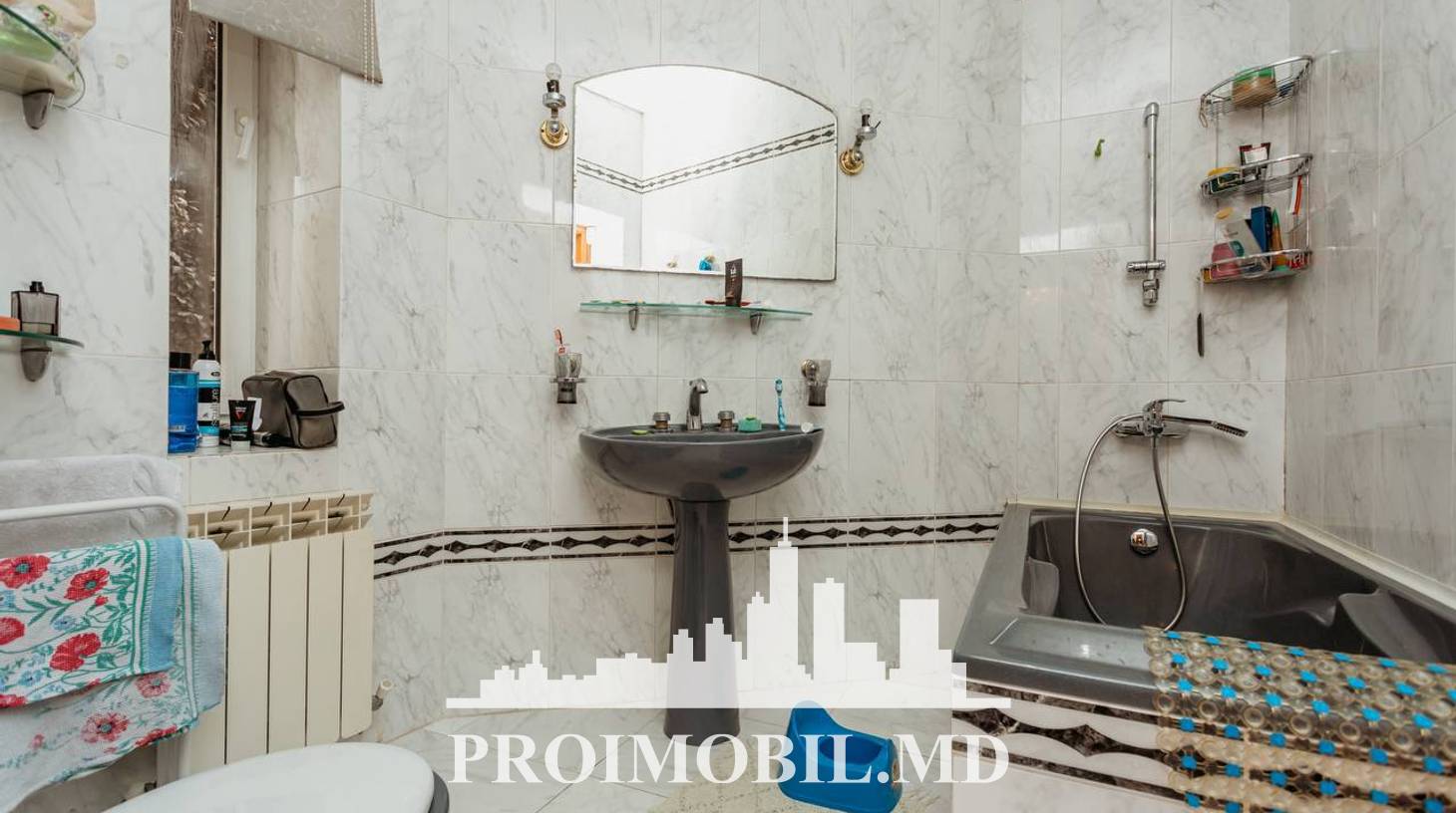 https://images.proimobil.md/819iKKXKKtQQlsvqfuCUVOTH6EbdMx0zj6v6bPP0QqQ/watermark:0.75:so:0:30:0.39/resize:fill:1460:816:1/gravity:ce/bG9jYWw6Ly8vZXN0YXRlL2xyL2RhMDE4NzUwLThjZGUtNDcxYi1hN2ZkLTllNjg5MDBlZjM4MS5qcGVn