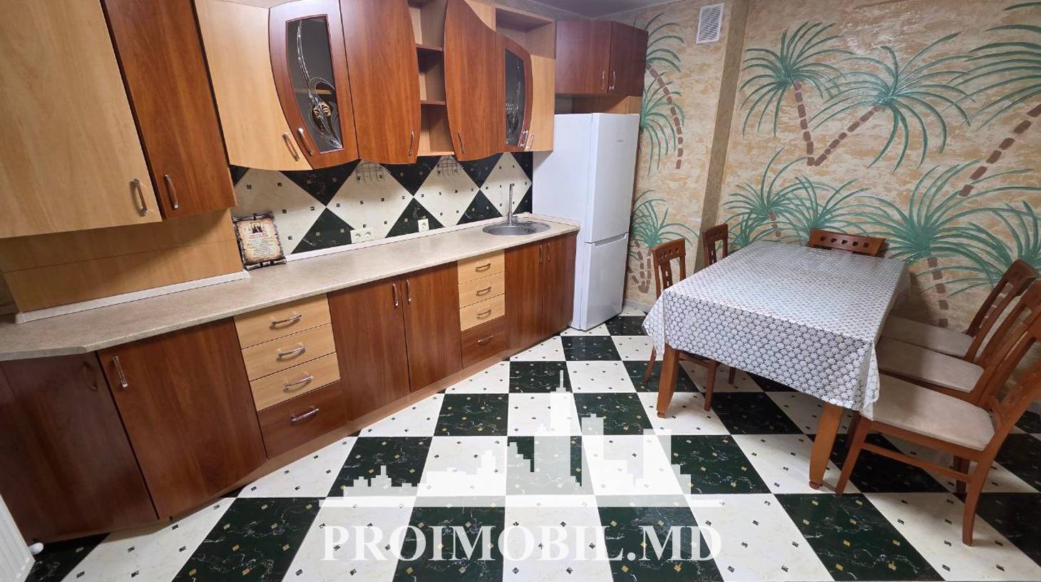 https://images.proimobil.md/84fX0bGmPuryw_AxYyHVIHISs9Yx5PUvdqhbk_-7eec/watermark:0.75:so:0:30:0.39/resize:fill:1460:816:1/gravity:ce/bG9jYWw6Ly8vZXN0YXRlL2xyL2MzZWIyNjNlLThjZDYtNGM3OC04ZDQyLWQ5MjM1MTVkOWQ3ZS5qcGVn