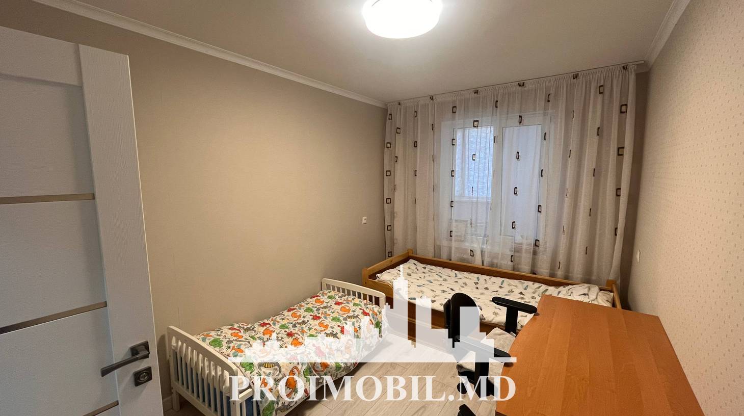 https://images.proimobil.md/85AgWtJNhA7qpHjQ6CTmWizGpltIMNPRhUhlKYbOM0w/watermark:0.75:so:0:30:0.39/resize:fill:1460:816:1/gravity:ce/bG9jYWw6Ly8vZXN0YXRlL2xyLzQ2NzY0ZDcxLWFkMmEtNGIyMS05ZTRjLTZjNjYyMDI3N2IzYi5qcGVn