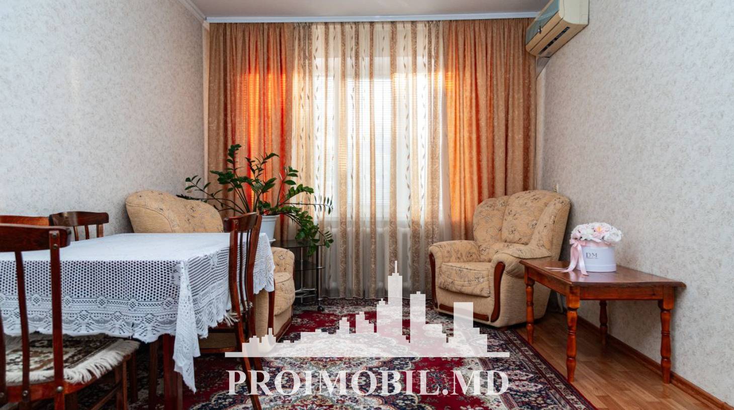 https://images.proimobil.md/87Jc9ohyM92AyRyhlwUg8Y7zSxSRE0EUg_L_3Wtgbf8/watermark:0.75:so:0:30:0.39/resize:fill:1460:816:1/gravity:ce/bG9jYWw6Ly8vZXN0YXRlL2xyLzcyMDNlMTljLTUxMDMtNDQ3MS1iZTg4LTdhMjdiMzQxOWNhYy5qcGVn