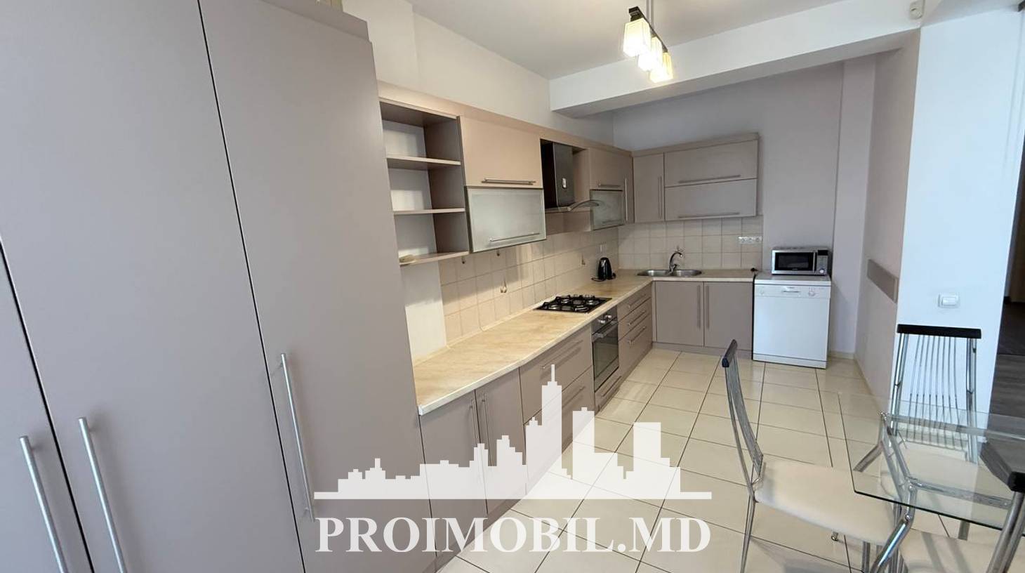 https://images.proimobil.md/88tALltD845B8Q5YzZ2MDXCVdgiAoTjiG92lK1N4EME/watermark:0.75:so:0:30:0.39/resize:fill:1460:816:1/gravity:ce/bG9jYWw6Ly8vZXN0YXRlL2xyL2MxMDU5NTJmLWVlYjQtNDZjZi1iOWFjLWM1MjQ0NmM0MWVhMi5qcGVn
